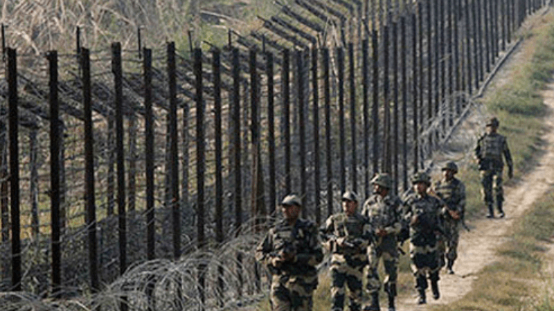 আবারো সীমান্তে কাঁটাতারের বেড়া নির্মাণ শুরু করেছে বিএসএফ