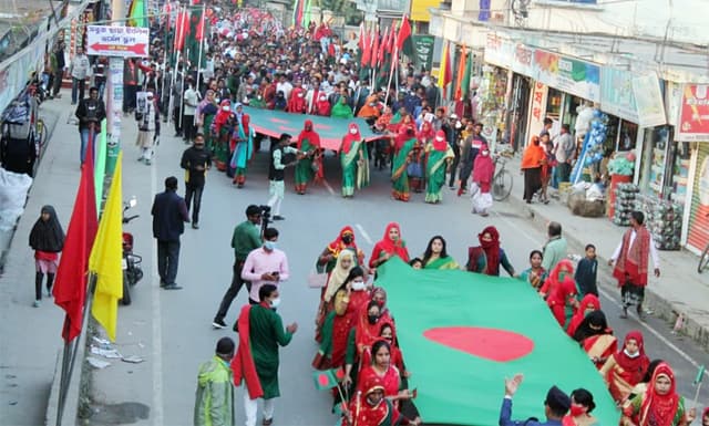 মেহেরপুরে স্বাধীনতার সুবর্ণ জয়ন্তী উপলক্ষে বর্ণাঢ্য র‍্যালী