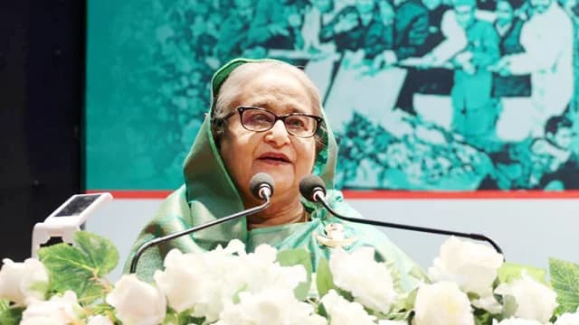 বামপন্থীরা মনে হয় ৯০ ডিগ্রি ঘুরে গেছে: শেখ হাসিনা