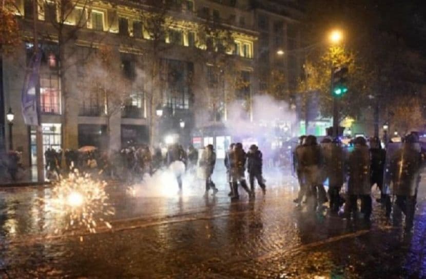 ফাইনালের পরাজয়ে ফ্রান্সের বেশ কয়েকটি শহরে দাঙ্গা