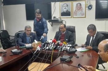 নিরাপদ রেলযাত্রাকে অস্থিতিশীল করা হচ্ছে : রেলমন্ত্রী