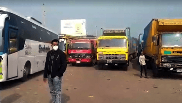 পাটুরিয়ায় ফেরি পারাপারের অপেক্ষায় ৫ শতাধিক যানবাহন