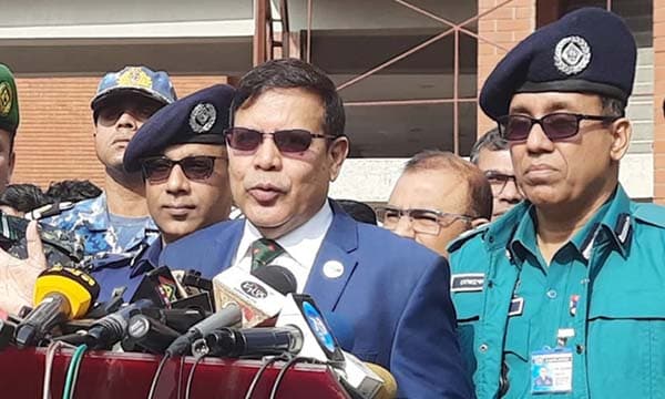 ভোটকেন্দ্রে সন্ত্রাসী কর্মকান্ডে কোনো প্রকার ছাড় নয়: ইসি হাবিব