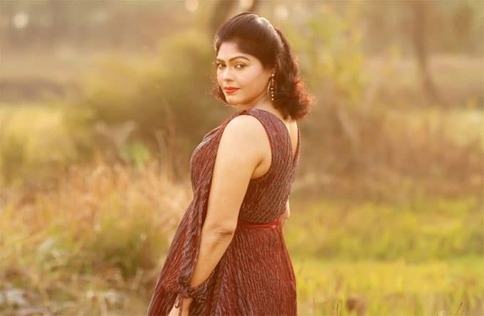 একসময় প্রযোজকরা হাফপ্যান্ট পরিয়েও ইনকাম করেছে :নাসরীন