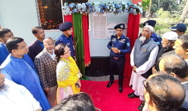 দেবীদ্বার থানা কপ্লেক্সে শহীদ ২ পুলিশ সদস্যের নামে ২টি স্থাপনা উদ্বোধন