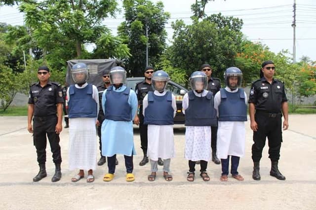 জঙ্গি নাটক: মিথ্যার আড়ালে ক্ষমতার লোভে চালানো অন্যায়