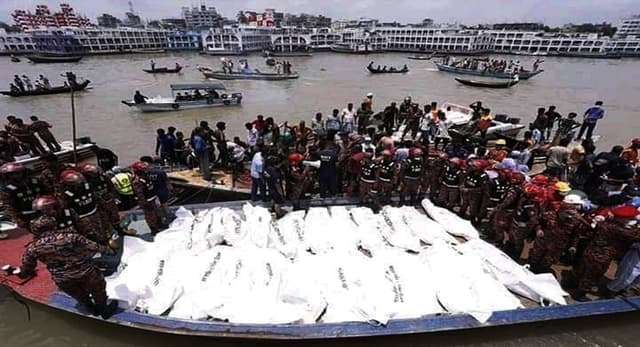 ভয়াবহ লঞ্চ দুর্ঘটনায় নিহত বেড়ে ৪০, আহত দুই শতাধিক