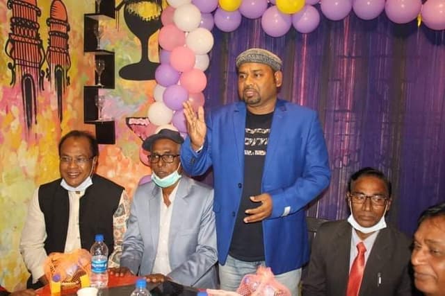 উল্লাপাড়ায় সাংবাদিকদের সাথে মেয়র প্রার্থীর মতবিনিময়