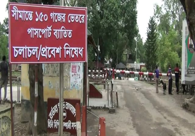 বড়দিন উপলক্ষে হিলি স্থলবন্দরে আমদানি-রপ্তানি বন্ধ