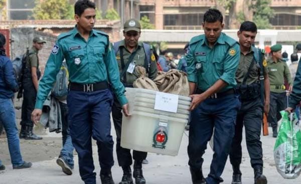 মাঠ পর্যায়ে ব্যালট পেপার পাঠানোর কার্যক্রম শুরু