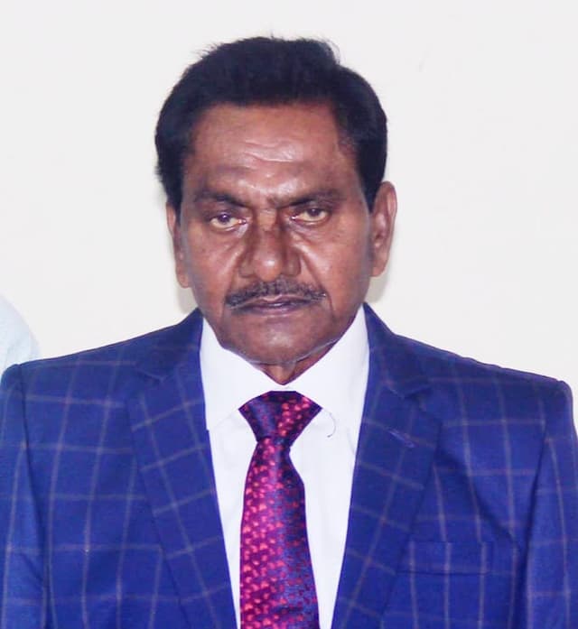 নওগাঁ পৌরসভা নির্বাচনে নৌকার মাঝি হলেন নির্মল কৃষ্ণ সাহা