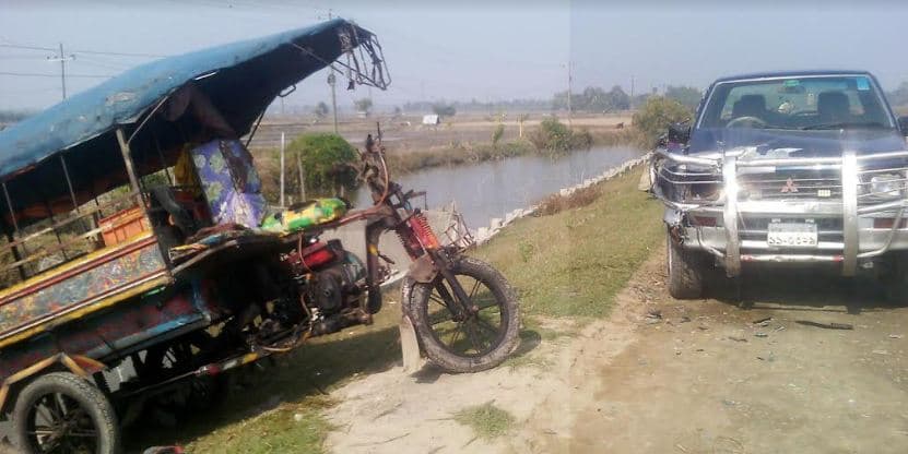 আশাশুনিতে পিকআপ-ইঞ্জিনভ্যান সংঘর্ষে গুরুতর আহত ১