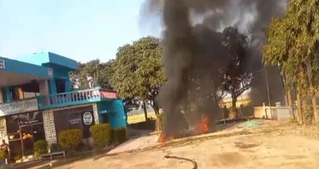 বিরামপুরে শারমিন ফিলিং স্টেশনে আগুন