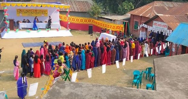 বড়দের আদলে ছোটদের জাঁকজমক নির্বাচন