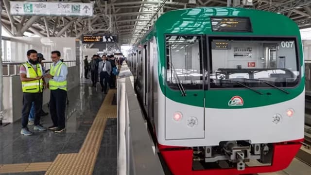 মেট্রোরেলে ভ্রমণে যাদের ভাড়া লাগবে না