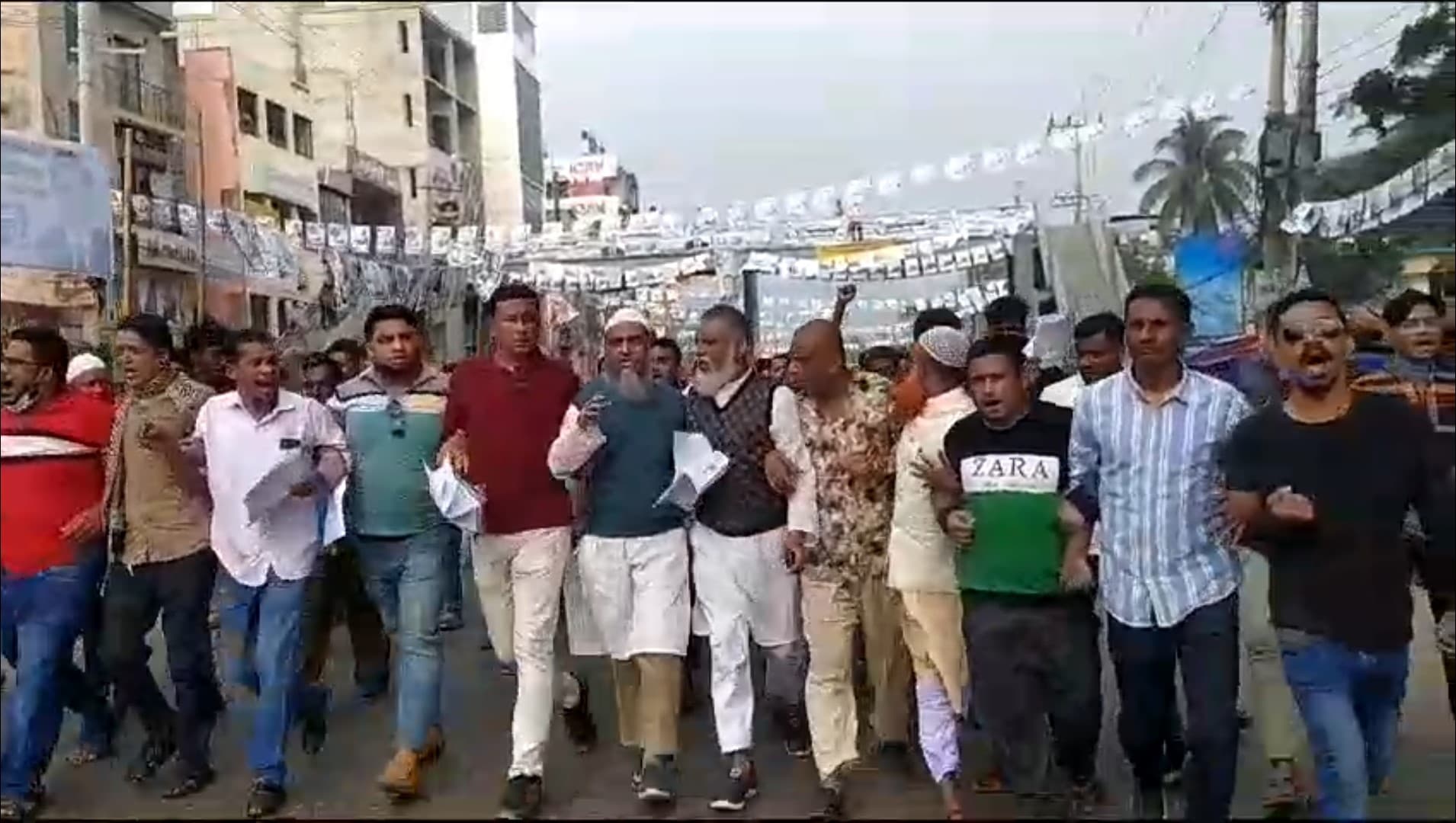 নোয়াখালীতে বিএনপির লিফলেট বিতরণ ও বিক্ষোভ মিছিল