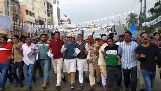 নোয়াখালীতে বিএনপির লিফলেট বিতরণ ও বিক্ষোভ মিছিল