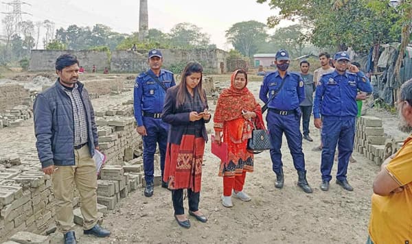 অনুমোদনহীন ইটভাটায় অভিযানে লাখ টাকা জরিমানা