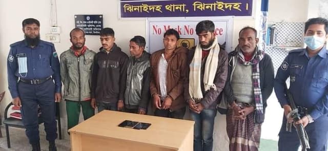 ঝিনাইদহে সর্দ্দারসহ ৬ ডাকাত গ্রেফতার