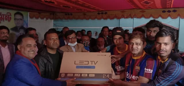 লালপুরে মমজেদ স্মৃতি ফুটবল টুর্নামেন্টে বাগাতিপাড়া চ্যাম্পিয়ন