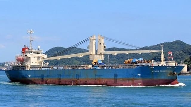 ভিড়লো মাতারবাড়ীতে প্রথম বাণিজ্যিক জাহাজ