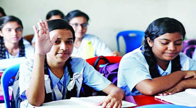ক্লাসে থাকছে না শিক্ষার্থীদের রোল নম্বর