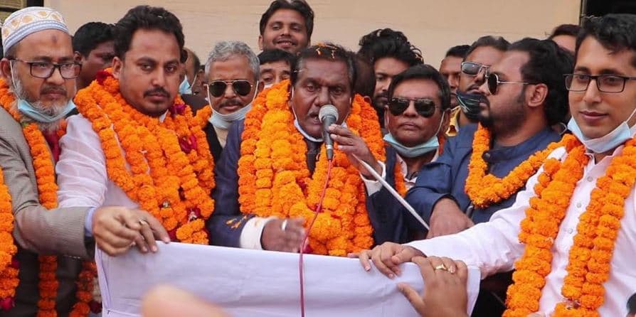 নওগাঁ পৌরসভা নির্বাচনে আওয়ামীলীগের মনোনীত প্রার্থীকে সংবর্ধনা