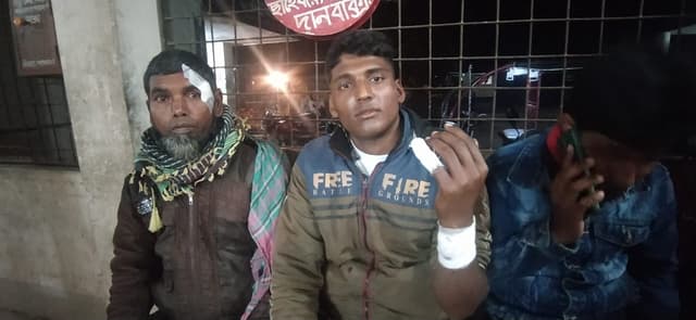 কলাপাড়ায় দুই নৌযানের মুখোমুখি সংঘর্ষে আহত ৬