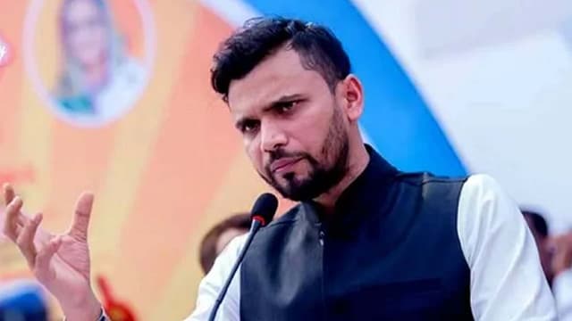 ভোট দিতে না গেলে ভবিষ্যৎ প্রজন্ম ধ্বংস হয়ে যাবে : মাশরাফী