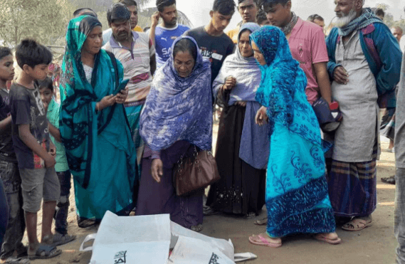 মেহেরপুরে মোটরসাইকেলে বাসের ধাক্কা, নিহত ১