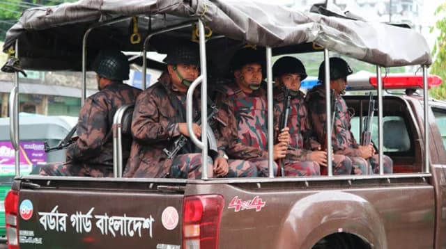 সারাদেশে ১ হাজার ১৫১ প্লাটুন বিজিবি মোতায়েন