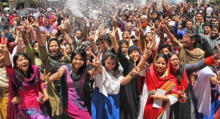 এসএসসি ও সমমানের পরীক্ষার পাসের হার ৯৩.৫৮