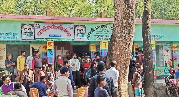 আড়াই লাখ টাকার ভবনের বিক্রয়মূল্য মাত্র ৩২ হাজার