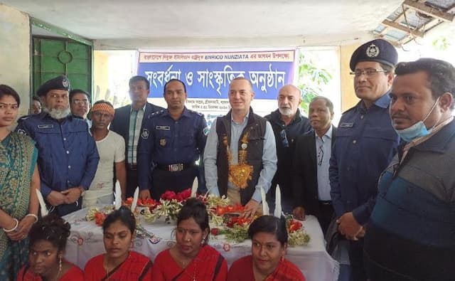 সাতক্ষীরার শ্যামনগরে যীশুনাম আশ্রম পরিদর্শন করেন ইটালিয়ান রাষ্ট্রদূত
