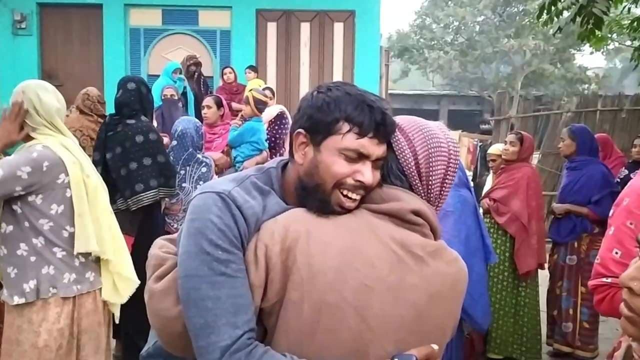 ঘাতক বাসে কেড়ে নিলো শিশুর প্রাণ