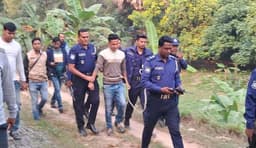 রাজবাড়ীতে প্যারোলে মুক্তি পেয়ে শেষবারে বাবার জানাজায় যুবদল নেতা