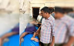 রামনাবাদ চ্যানেলে ট্রলারে বজ্রপাত, আহত পাঁচ জেলে