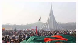 জাতীয় স্মৃতিসৌধে রাষ্ট্রপতি ও প্রধান উপদেষ্টার শ্রদ্ধা, জনতার ঢল