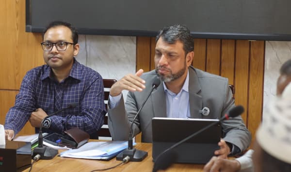 ভিজিএফ কার্ড বিতরণে সর্বোচ্চ স্বচ্ছতা নিশ্চিত করতে হবে- এমপি মাহবুব আলম