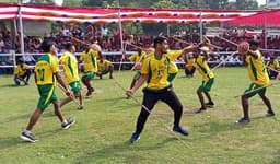 গাংনীতে লাঠিখেলা, ঢাক-ঢোলের উন্মাদনা