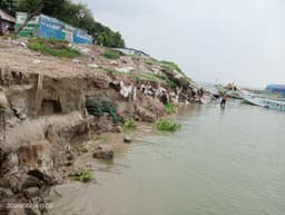 দৌলতদিয়ায় তীব্র নদীভাঙনে আতঙ্ক