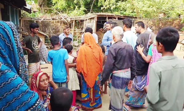 ঝিনাইদহে বিদ্যুৎস্পৃষ্ট হয়ে স্বামী-স্ত্রীর করুণ মৃত্যু
