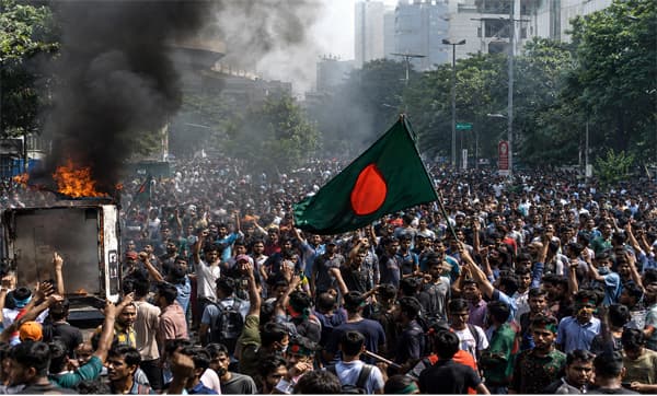 মার্চ টু ঢাকা এগোনোর সিদ্ধান্তে বদলে যায় আন্দোলনের ইতিহাস