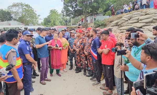 দৌলতদিয়ায় বাস ডুবি: শেষ হলো উদ্ধার অভিযান, নিখোঁজ রিপন জীবিত
