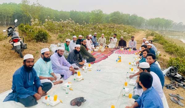 প্রাকৃতিক পরিবেশে শ্রীমঙ্গলে ইসলামী যুব মজলিসের ইফতার মাহফিল