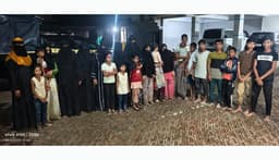 টেকনাফে চিরুনি অভিযানে রোহিঙ্গা শিশুসহ ২৪ নারী-পুরুষ উদ্ধার