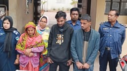 মহেশপুরে পুলিশের ঝটিকা অভিযানে ১২০০ পিস ইয়াবাসহ তিনজন আটক