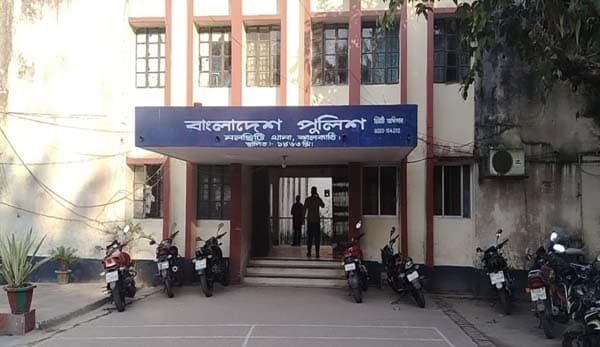 আর্জেন্টিনা সমর্থকের ঘুষিতে নাকের হাড় ভাঙাল ব্রাজিল সমর্থকের
