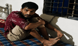 রাজাপুরে চুরির চেষ্টা ব্যর্থ, শিকলে বেঁধে রাখা হলো যুবক