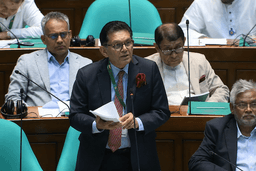 নতজানু পররাষ্ট্রনীতির কবর রচনা হয়েছে: পররাষ্ট্রমন্ত্রী